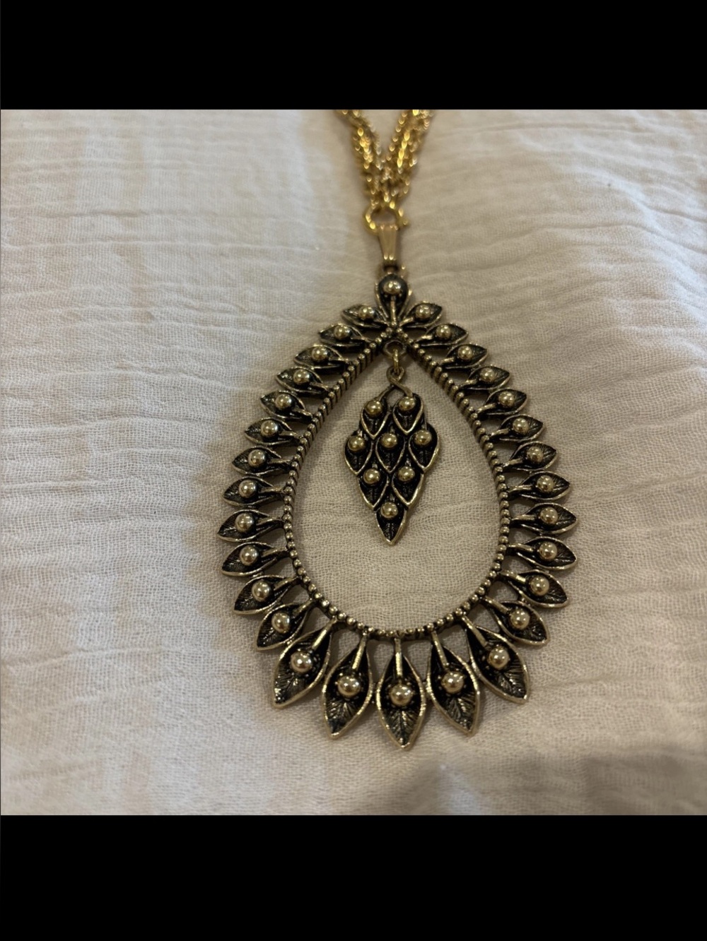 Vintage 1974 Sarah Coventry "ALOHA" Gold Tone Open Teardrop Pendant Necklace